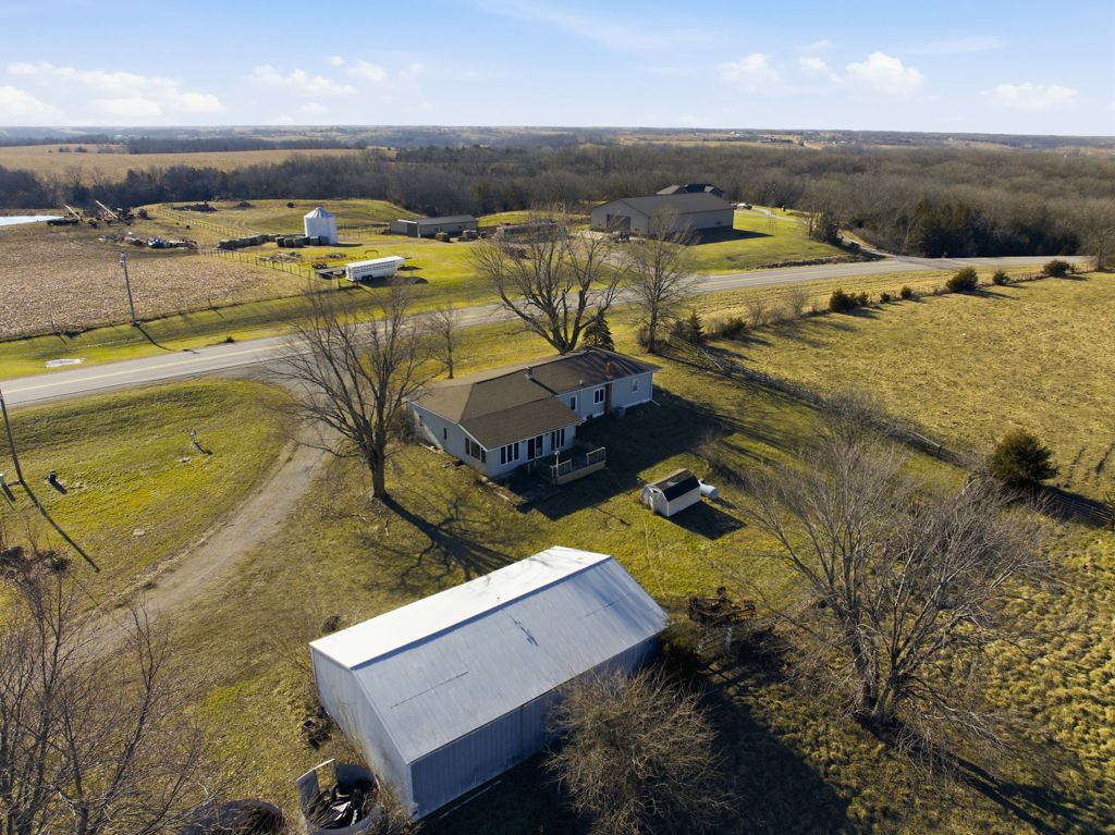 Listing Photo: 26936 Hwy T30, Exline, IA 52555-20